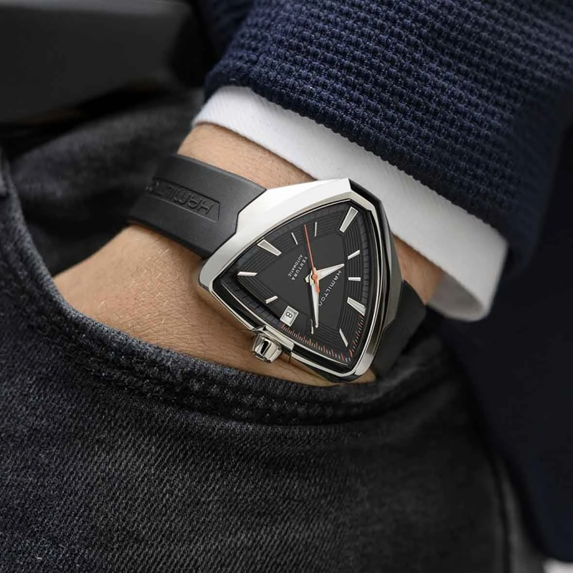 Hamilton Ventura ELVIS80 42 Mm- H24555331 4 Hamilton Ventura ELVIS80 42 Mm- H24555331 – Image 2