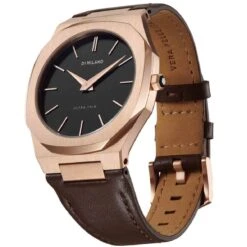 Montre D1 Milano Moka - Homme Quartz- Cadran Bleu- 40 Mm - Acier PVD Doré - UTLJ08 -Accessoires De Mode ori montre d1 milano moka homme quartz cadran bleu 40 mm acier pvd dore utlj08 35969 46407